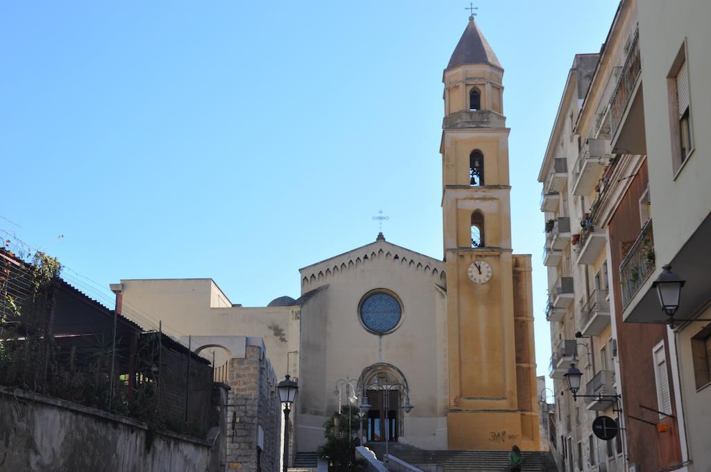كالياري Albergo La Perla المظهر الخارجي الصورة