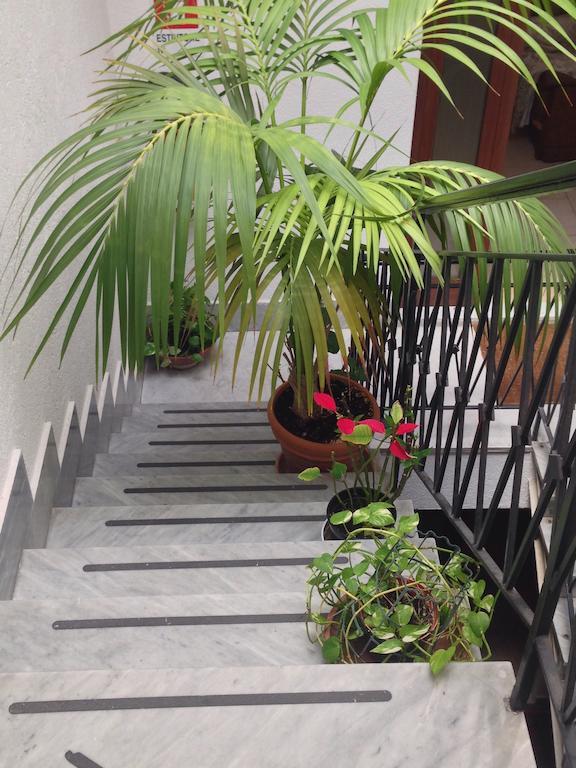 كالياري Albergo La Perla المظهر الخارجي الصورة