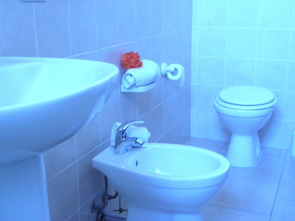 كالياري Albergo La Perla المظهر الخارجي الصورة