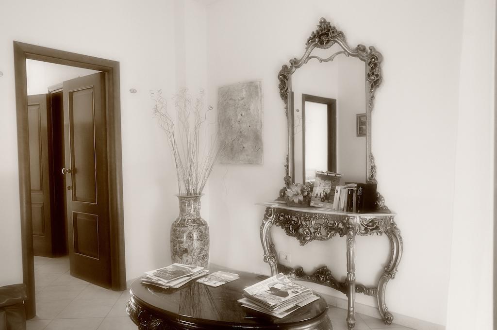 كالياري Albergo La Perla المظهر الخارجي الصورة